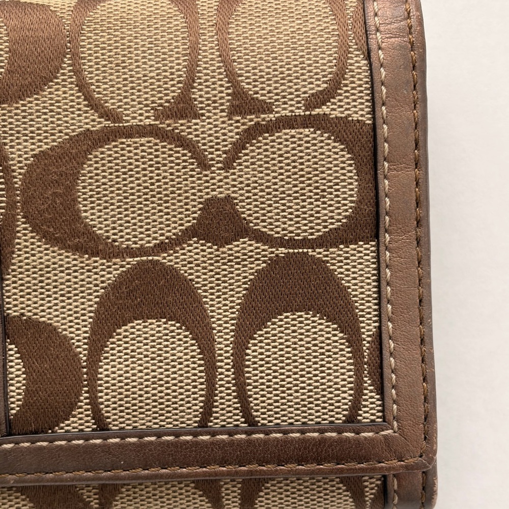 Coach Brown Signature Wallet - Picture 4 of 9